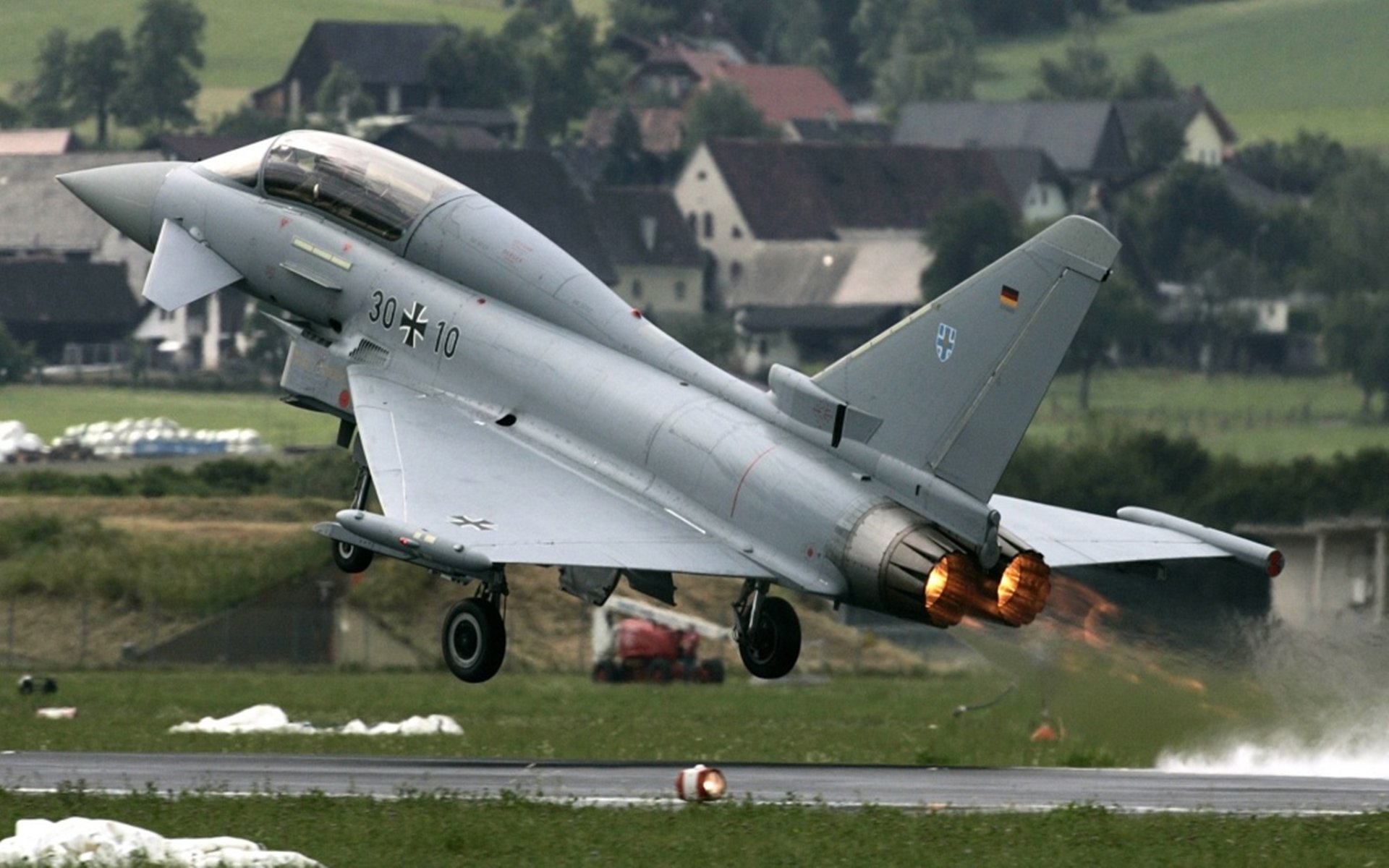 爱游戏娱乐-PSG锋线如虎，海湾者防线考验严峻，gst海湾官网